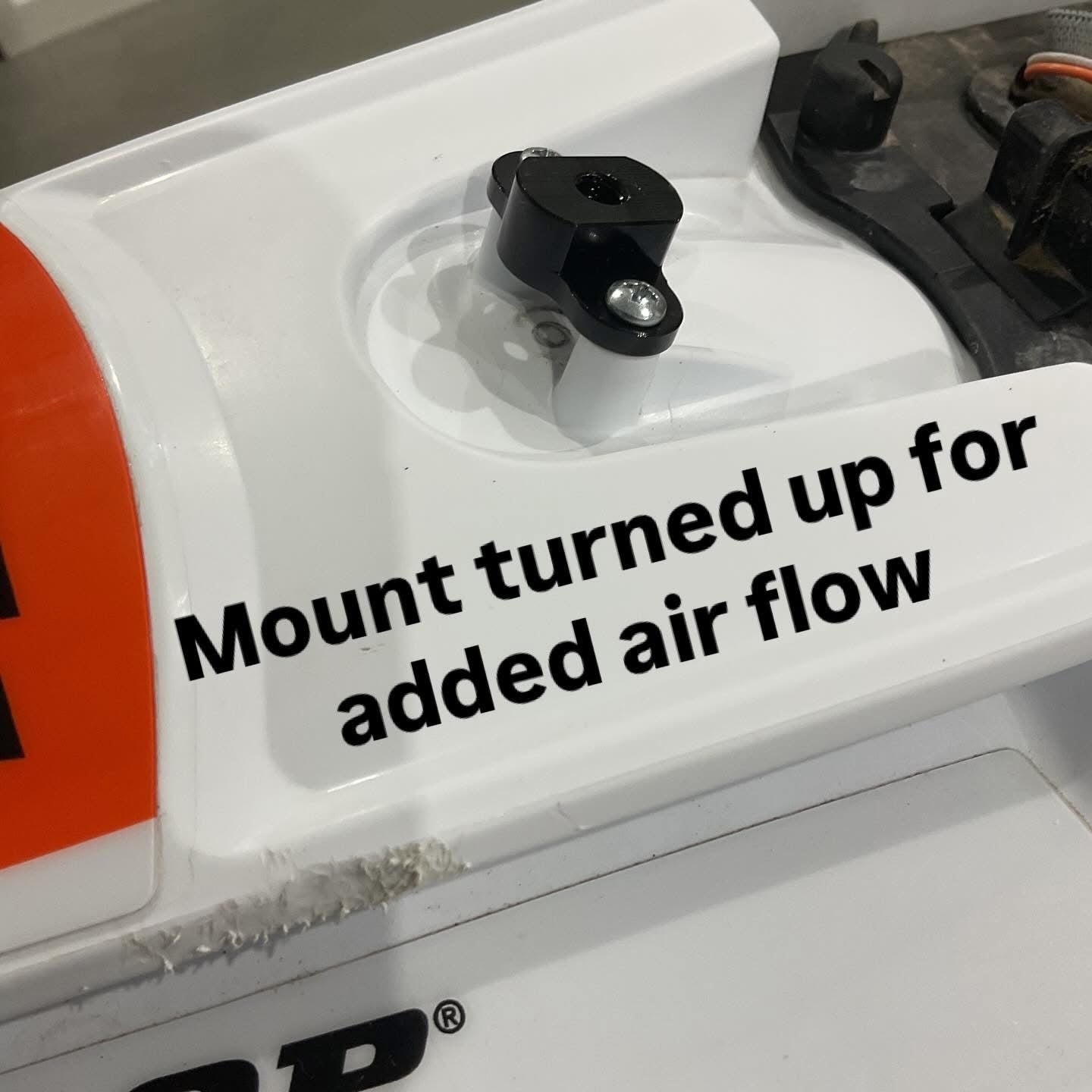 Aftermarket Minis E3,E5,50 Seat Mount Screw Set.
